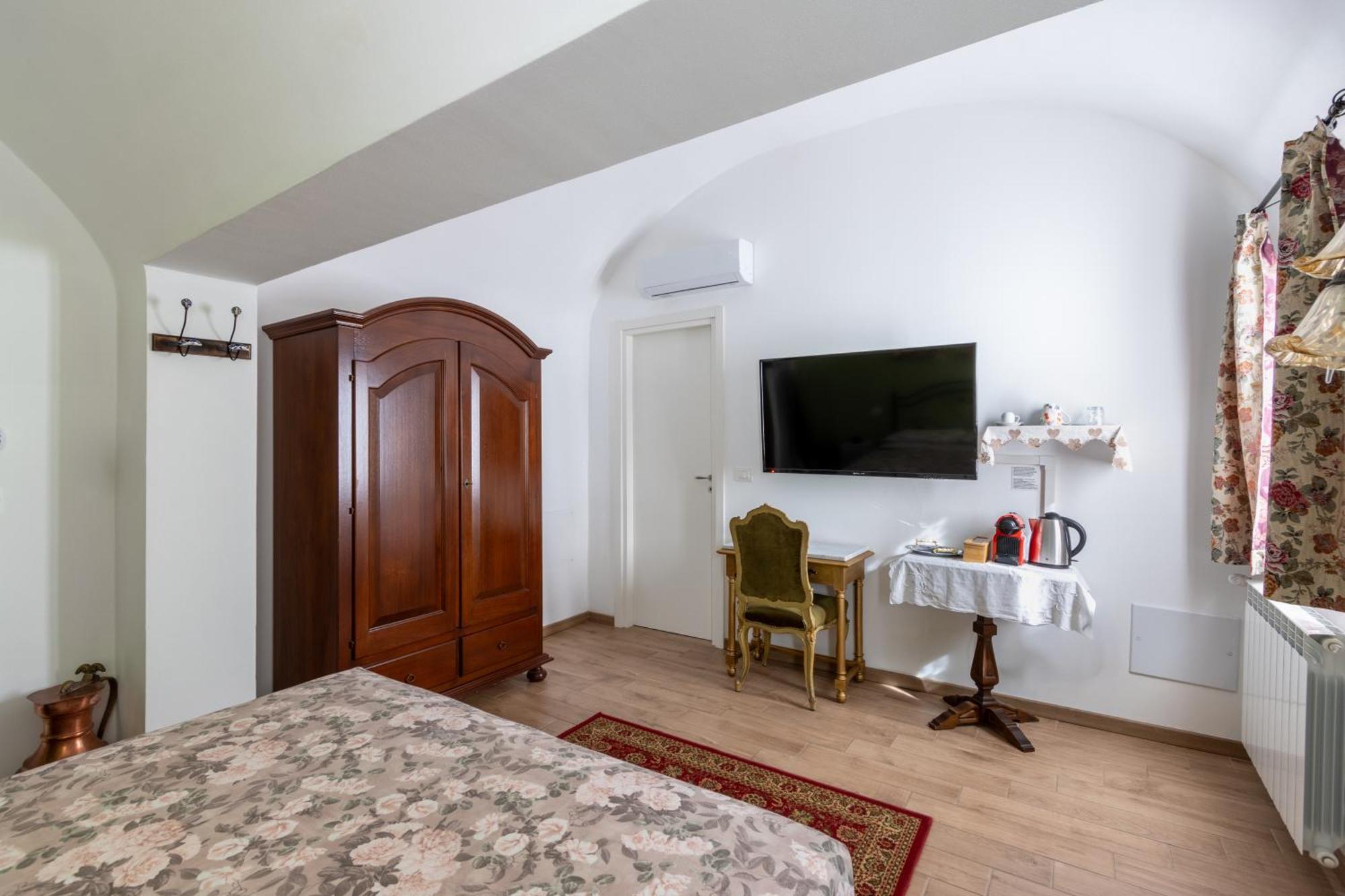 Hotel Chrizia Novi Ligure Esterno foto