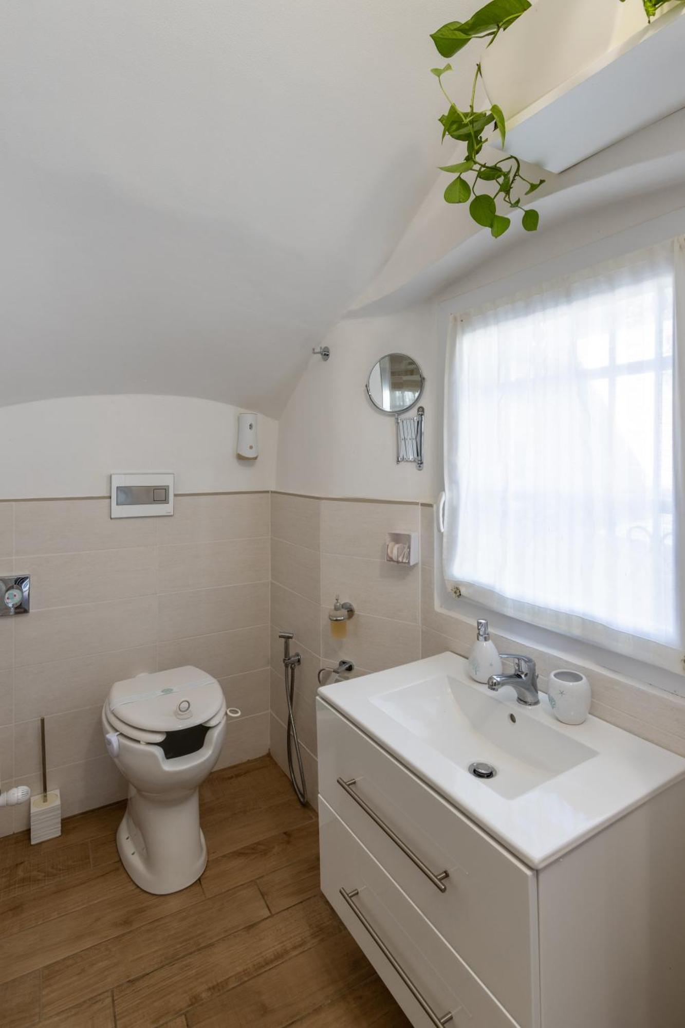 Hotel Chrizia Novi Ligure Esterno foto
